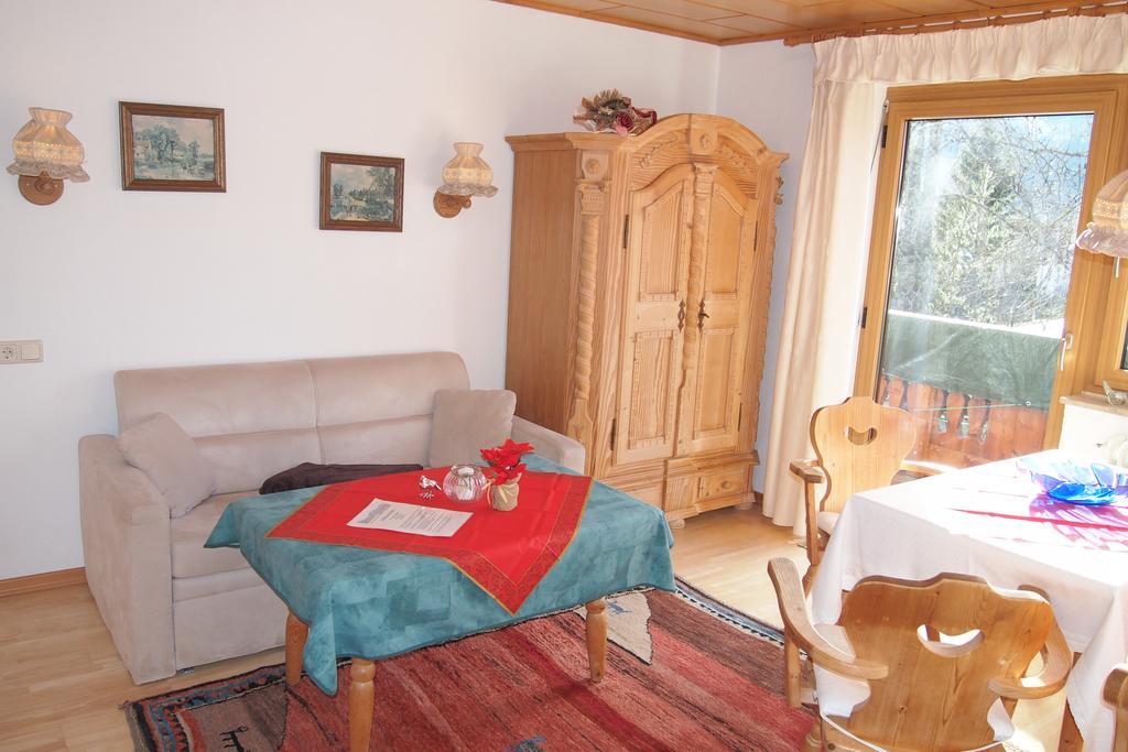 Appartamento Haus Bergwelt Grän Camera foto