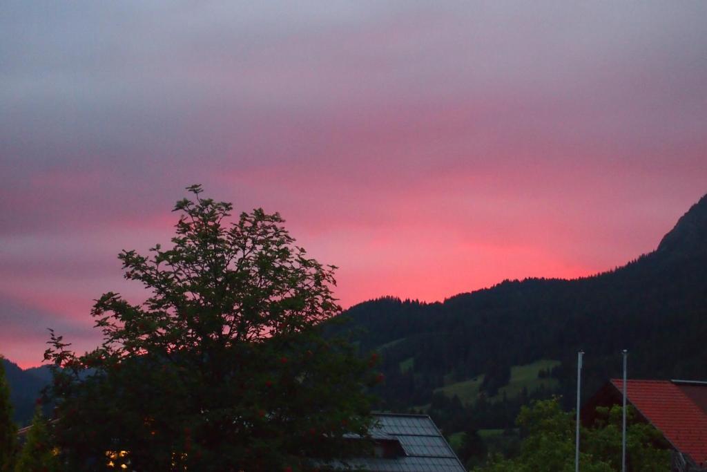 Appartamento Haus Bergwelt Grän Esterno foto