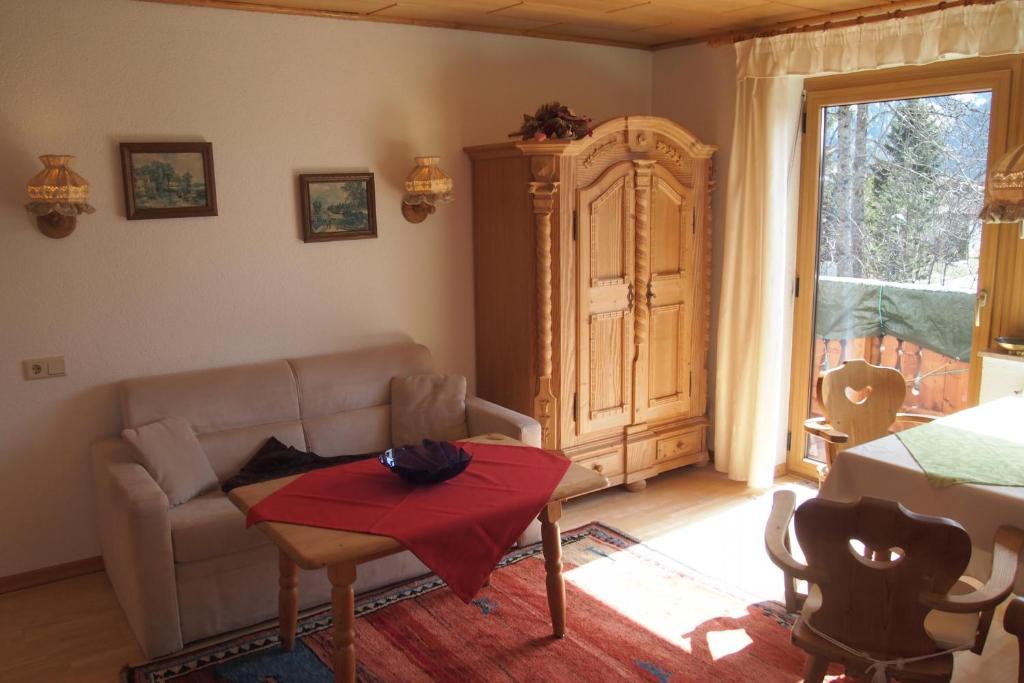 Appartamento Haus Bergwelt Grän Camera foto